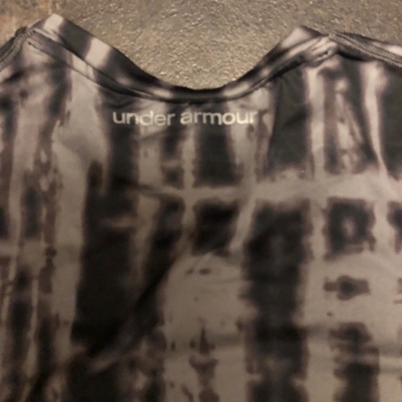 Under Armor Top - Picture 4 of 4
